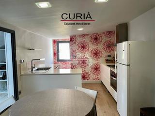 Xalet a Príncep de Viana-Clot-Xalets Humbert Torres. Céntrico chalet adaptado para vivienda o negocio.
