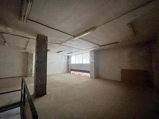 Lloguer Local Comercial  Alcalde pujol. Local en alquiler en zona alta con carencia de tres meses.