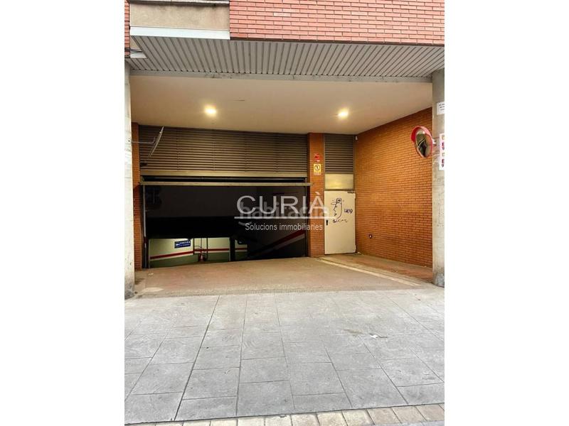 Foto 606053a6-c845-4218-a03d-017588b3ee10. Posto auto in Pardinyes Lleida