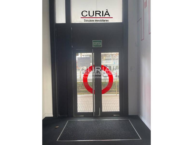 Foto 738fdd41-d2c9-4998-9d18-6e764057e0ca. Location local commercial dans Mariola Lleida