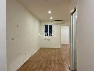 Bureau à Centre Històric. Despacho en calle mayor para habilitar como oficina o alquiler.