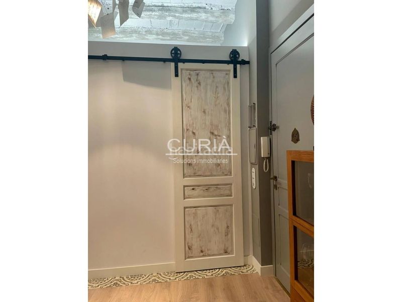 Foto e9e6099b-1440-42f2-b227-5247e7a20aca. Alquiler piso alquiler piso para pareja reformado zona rambla catalunya con terraza agua y basuras incluidas en Lleida