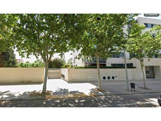 Lloguer Aparcament cotxe a Onze de setembre 75. Plaza de garaje ámplia y de fácil acceso