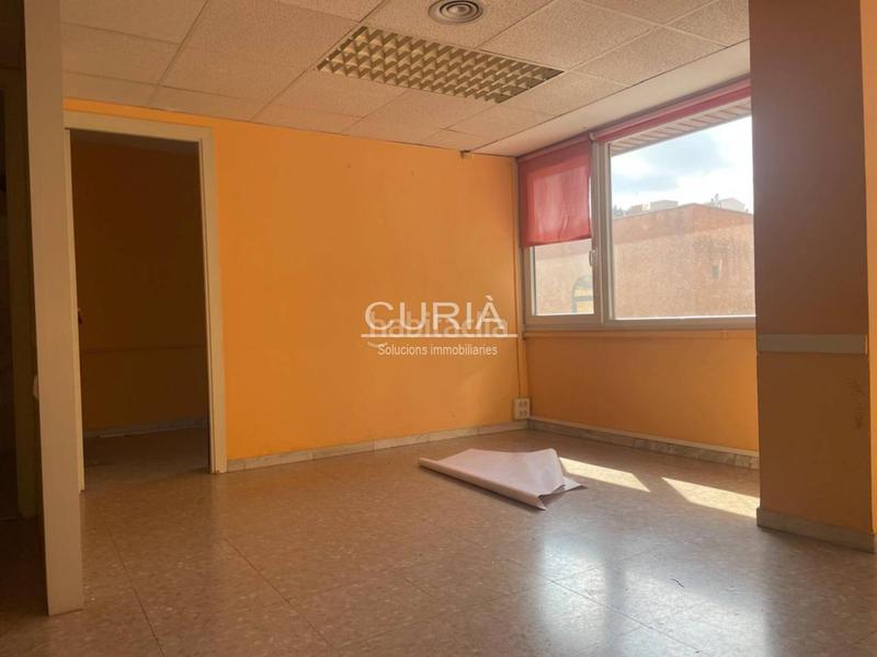 Foto 521f2113-e1a0-4501-baff-c550f887e55a. Locale commerciale in Príncep de Viana-Clot-Xalets Humbert Torres Lleida