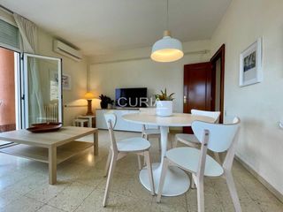 Location Appartement à Mariola. Piso para estudiantes zona universitat con limpieza incluida y p