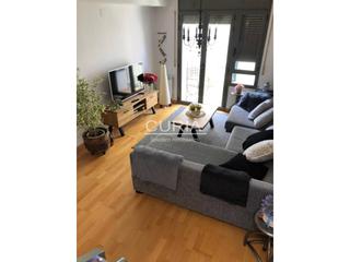 Dúplex a Centre Històric. Soleado dúplex con parking y trastero incluidos zona hacienda