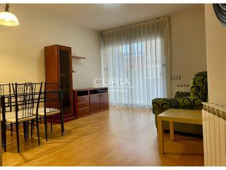 Rent Apartment in Instituts-Universitat. Alquiler de apartamento en zona alta con parking para persona so