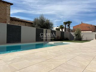�tic a Ciutat Jard�. Impresionante atico duplex con terraza, parking opcional y zona