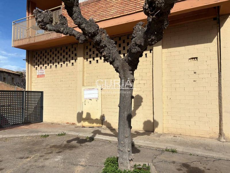Foto cf0c6b83-3615-48d1-b4c1-696a7400f892. Local comercial a Almenar
