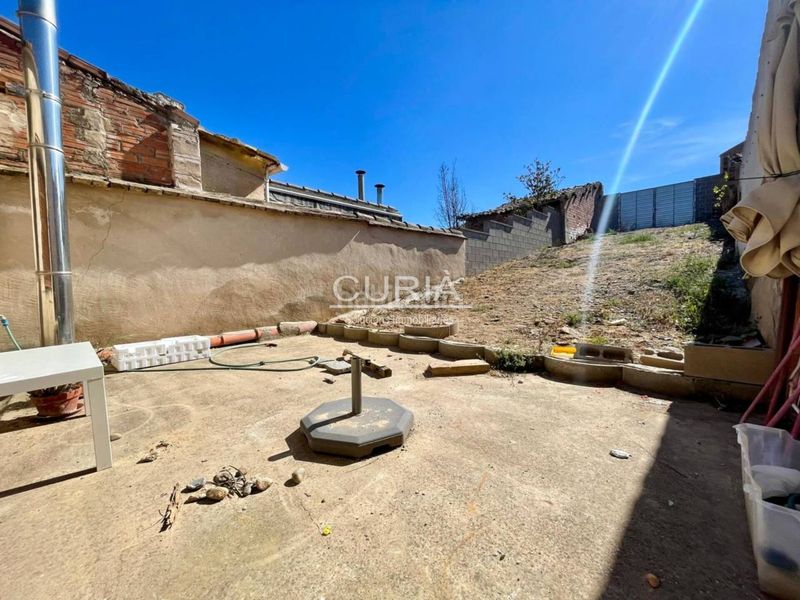 Foto 5e4ae83a-1f3c-4b1f-9731-fd5161b804cc. Casa amb calefacció aparcament a Menàrguens