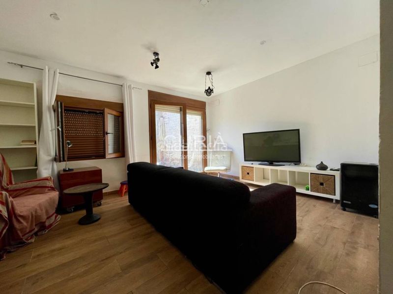 Foto 85b0ffd9-44ce-4f6d-94ac-74396fd3e9f9. Casa amb calefacció aparcament a Menàrguens