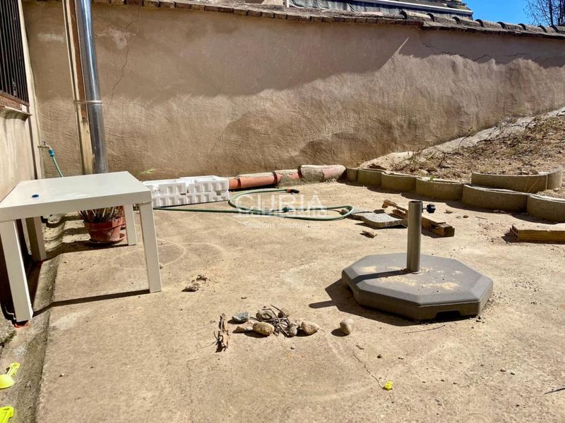 Foto e5beb61e-825e-47d9-85bb-a1184a8103f0. Casa amb calefacció aparcament a Menàrguens