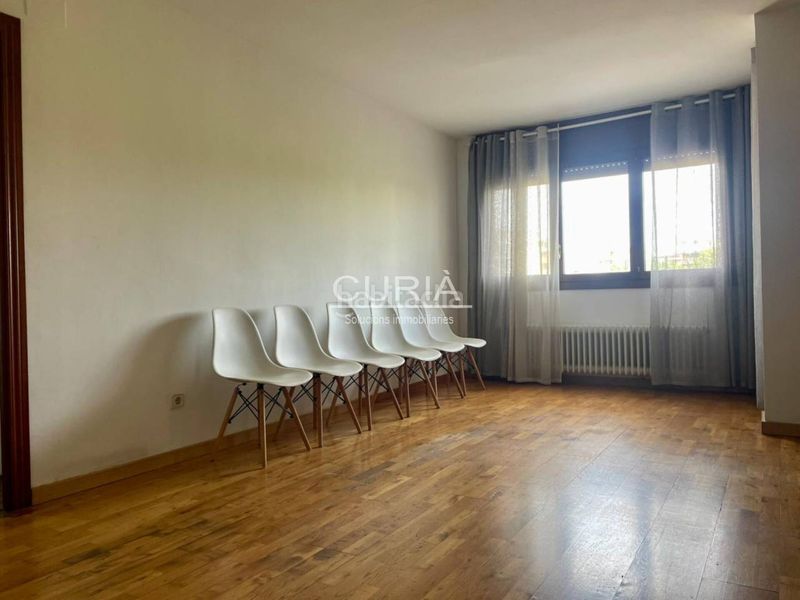 Foto 34ea4586-8441-4410-b991-5320d1b167bf. Pis amb calefacció a Joc de la Bola - Camps d'Esports Lleida