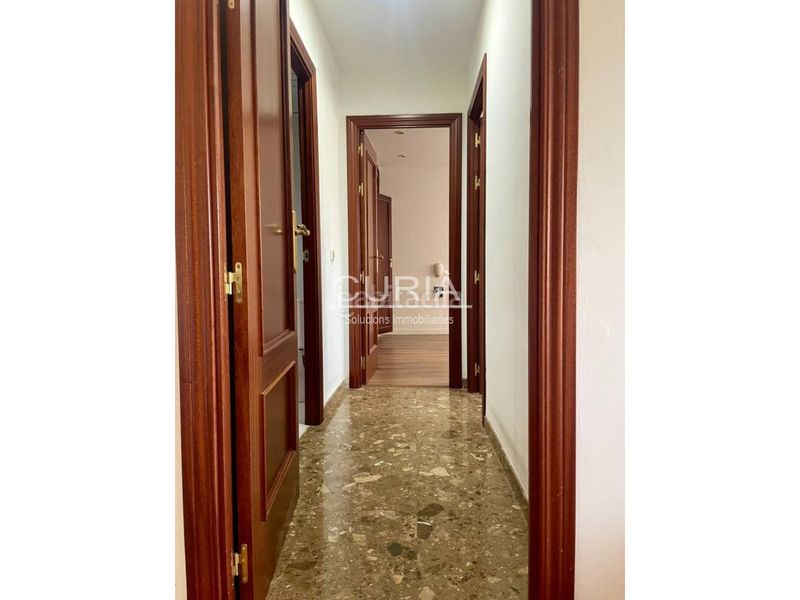 Foto 3cfe06c6-c13a-4e6d-bc03-e4e2f6d8af37. Pis amb calefacció a Joc de la Bola - Camps d'Esports Lleida