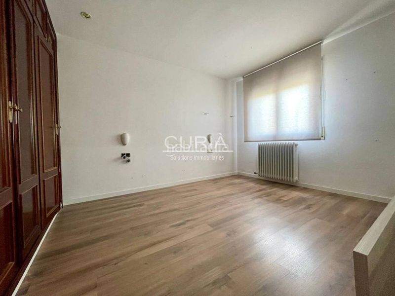 Foto 9cbf1d8f-df16-48b6-b3a4-4af292eac543. Pis amb calefacció a Joc de la Bola - Camps d'Esports Lleida