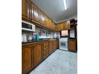 Pis a Instituts-Universitat. Venta piso en escorxador con terraza, parking y trastero incluid