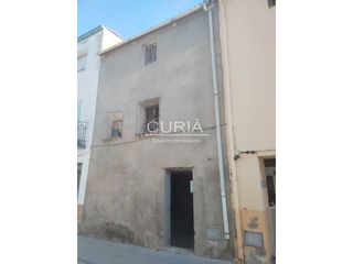 Casa  Calle bell-lloc. Casa a reformar en alguaire