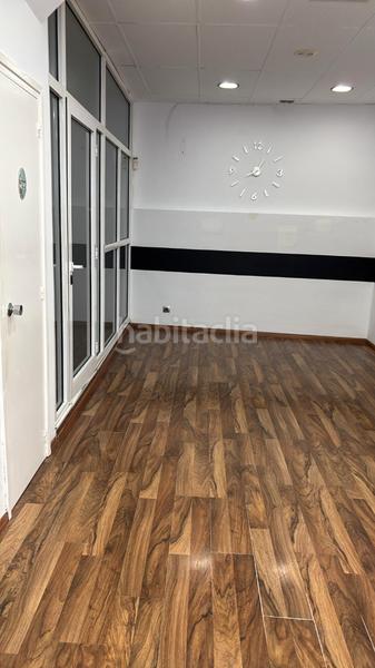 Foto c3cb5aaa-cf04-4588-aea0-7fb2ff1d62c7. Alquiler local comercial como nuevo. centro total. salida de humos en Mataró