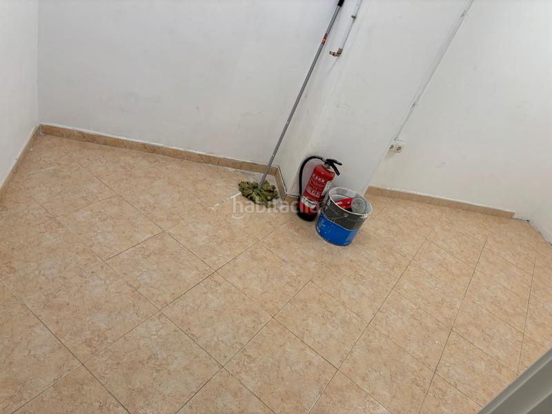 Foto 0ef35bf9-f452-432c-9298-e45426903cff. Local comercial local oficinas o pequeña tienda en Mataró