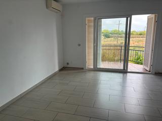 Piso  Avinguda del maresme. 3 habitaciones. primera línea de mar