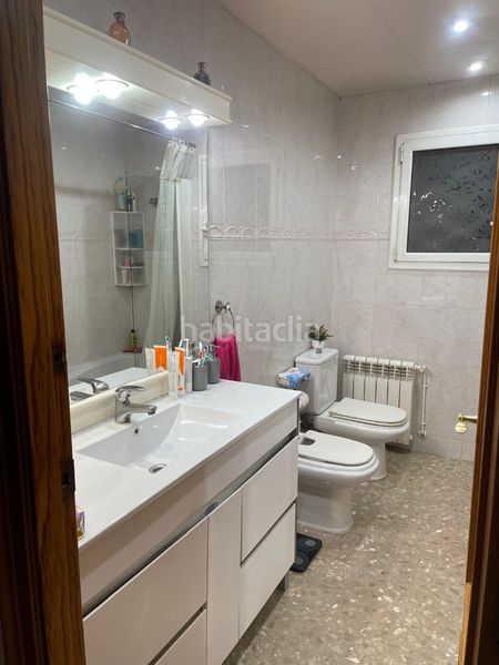 Foto d97534cf-ccc5-4ddd-8efe-3d6511d34e6e. Planta baja  reformada. terraza y parquing privado en Calella