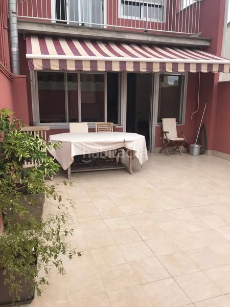 Foto f4077fe7-b54d-441f-b07b-87d3684083de. Duplex con riscaldamento in Centre Mataró