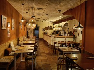 Transfer Business premise  Carrer de sant benet. Restaurante en traspaso en el centro!!