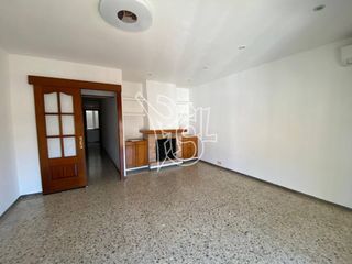Lloguer Pis  Calle doctor fleming. Piso céntrico en alquiler sin amueblar