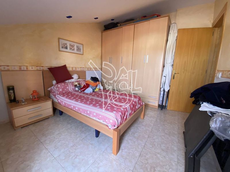 Foto b717d724-404f-426d-84b0-f9e733319b33. Dúplex amb calefacció a Canet de Mar