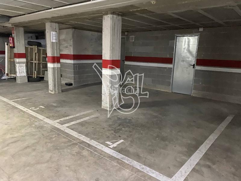 Foto be4e8b13-a906-457e-959d-a7415c926e9d. Miete autoparkplatz in rafael masso 6 in Canet de Mar