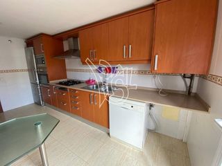 Miete Zweistöckige Wohnung  Calle rafael masó. Dúplex  parking  trastero en alquiler