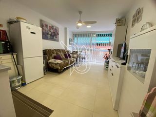 Rent Flat  Avenida maresme. Piso de alquiler en canet de mar
