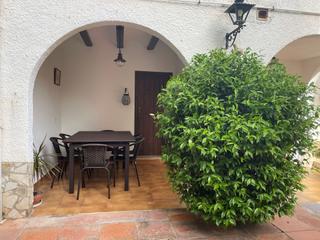 Lloguer Casa adossada  Carrer mossèn jacint verdaguer. Casa en palamós