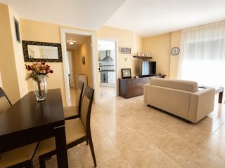 Rent Apartment  Carrer ametlla de mar. Apartament zona far - palamós
