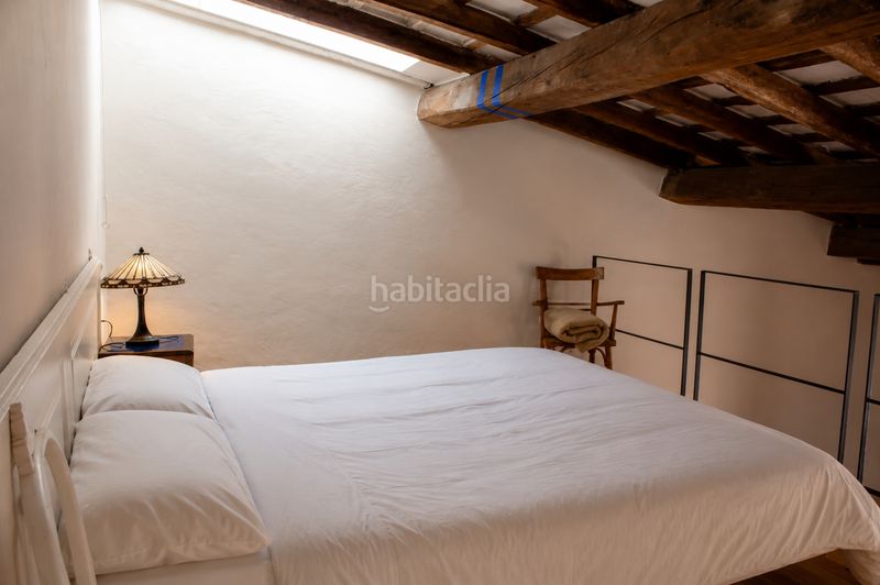 Foto 45e767a1-8fe2-40c6-8d6d-900a2b6af6e9. Alquiler loft  vintage amb garatge al centre en Palamós