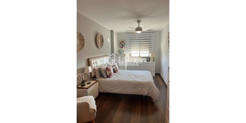 Foto 10b8a2bd-50b5-496a-a510-fed5f0c982b9. Duplex con riscaldamento parcheggio in playa puerto de Sagunto Sagunt