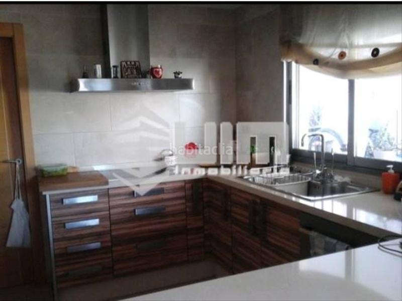 Foto e0874ffc-1832-4cbd-9b0b-af5464cf4f30. Xalet amb calefacció aparcament piscina a Nuevo Centro Sagunt