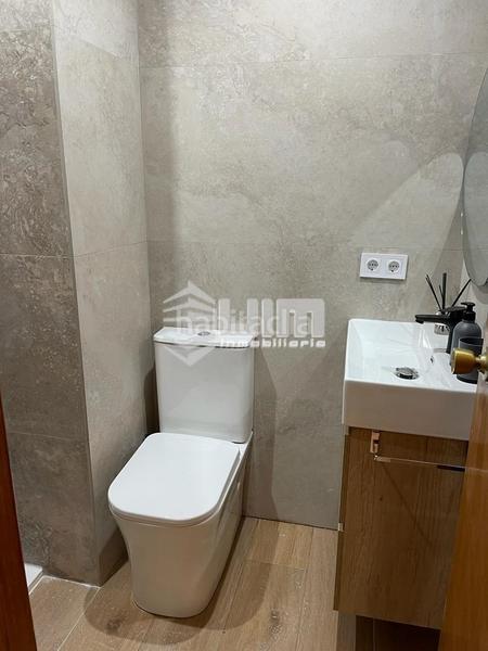 Foto f446ba06-aba7-433b-9475-35d4ee4241a5. Pis a Avenida de Abril-9 de Octubre Sagunt