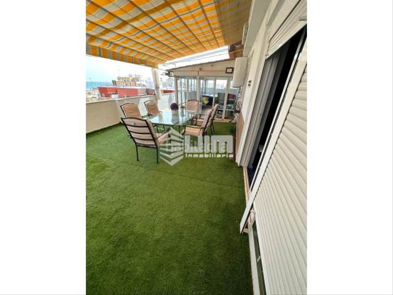 Foto d6f5e1fa-d094-4f7c-837b-61e5f94d4b84. Àtic amb calefacció a Las Islas Sagunt