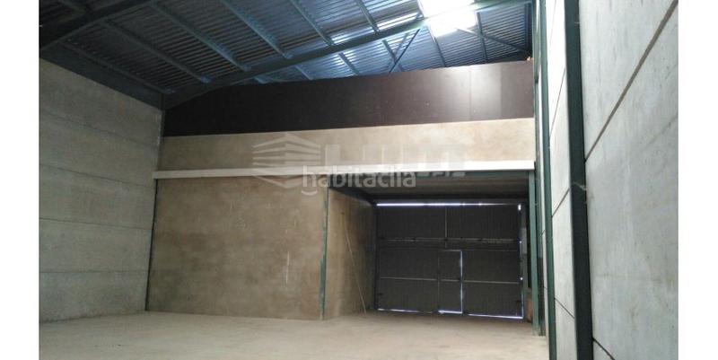 Foto c91c4c9d-20d5-4ae7-a452-98c49bf02e79. Fabrikhalle in Canet d´en Berenguer