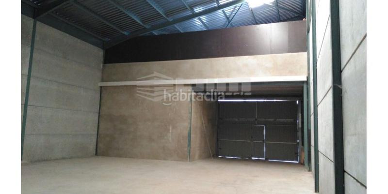 Foto cfcd580c-cbe0-41bf-8b42-1f1b4b116856. Fabrikhalle in Canet d´en Berenguer