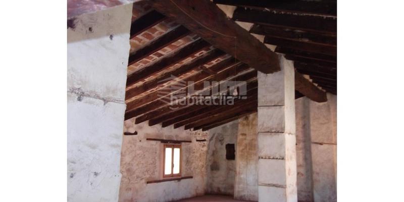 Foto 28f9522f-6132-43ab-8fa4-6e80f5e62a49. House in Faura