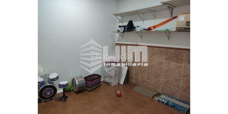 Foto 3d99d00c-81d9-47ea-b5b3-4cae276aed4e. Local comercial a Avenida de Abril-9 de Octubre Sagunt
