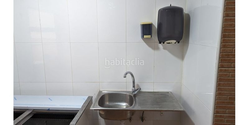 Foto 474b04f8-e087-4d44-a61b-5bc7eb395732. Local comercial a Avenida de Abril-9 de Octubre Sagunt