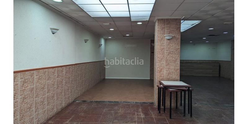 Foto 635d4642-706c-4330-bb27-9c1c3fd345af. Local comercial a Avenida de Abril-9 de Octubre Sagunt