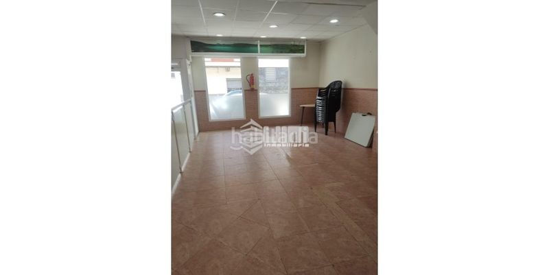 Foto a4c2f456-33cc-4fb6-8706-29cf87f5d54e. Local comercial a Avenida de Abril-9 de Octubre Sagunt
