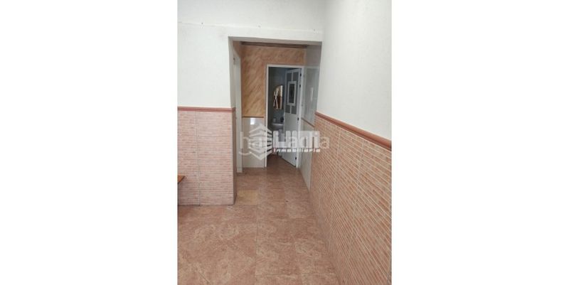 Foto aa06c927-16f0-4c18-b807-00af74c150b5. Local comercial a Avenida de Abril-9 de Octubre Sagunt