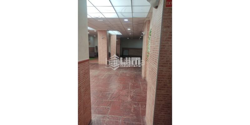 Foto cdc6156e-94b8-4b96-bcf7-200a6a8100bd. Local comercial a Avenida de Abril-9 de Octubre Sagunt