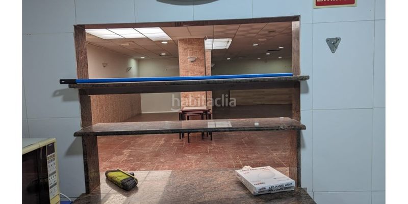 Foto dfa52ca2-a2af-4709-bf91-83cc071754a9. Local comercial a Avenida de Abril-9 de Octubre Sagunt