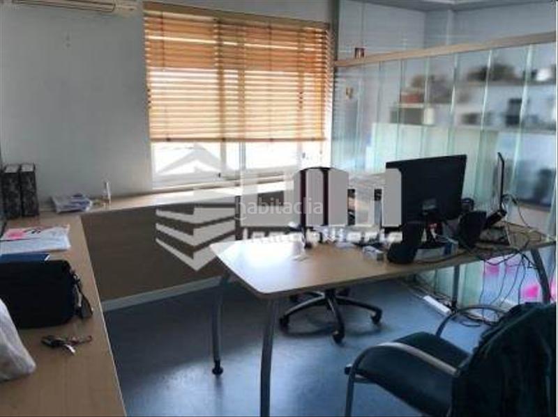 Foto f5de5d7b-b33b-4c1a-ace2-7bcd36978911. Oficina ref 25204despacho reformado en venta en puerto o, de 105 m, en 2 planta, con ascensor, 4 habitaciones, 1 baño, amueblad en Sagunt